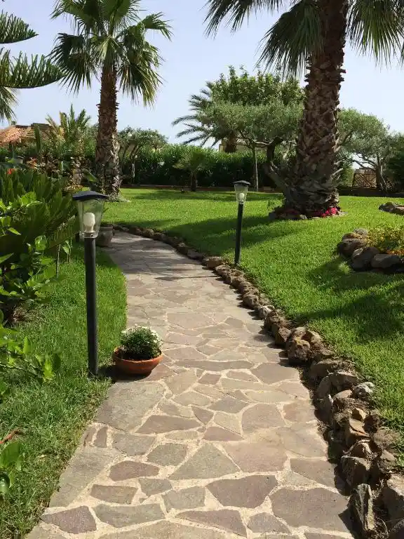 vialetto_accesso-prato